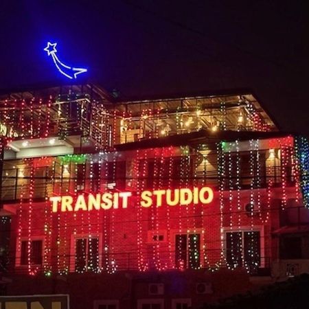 Transit Studio Katunayake Exterior photo
