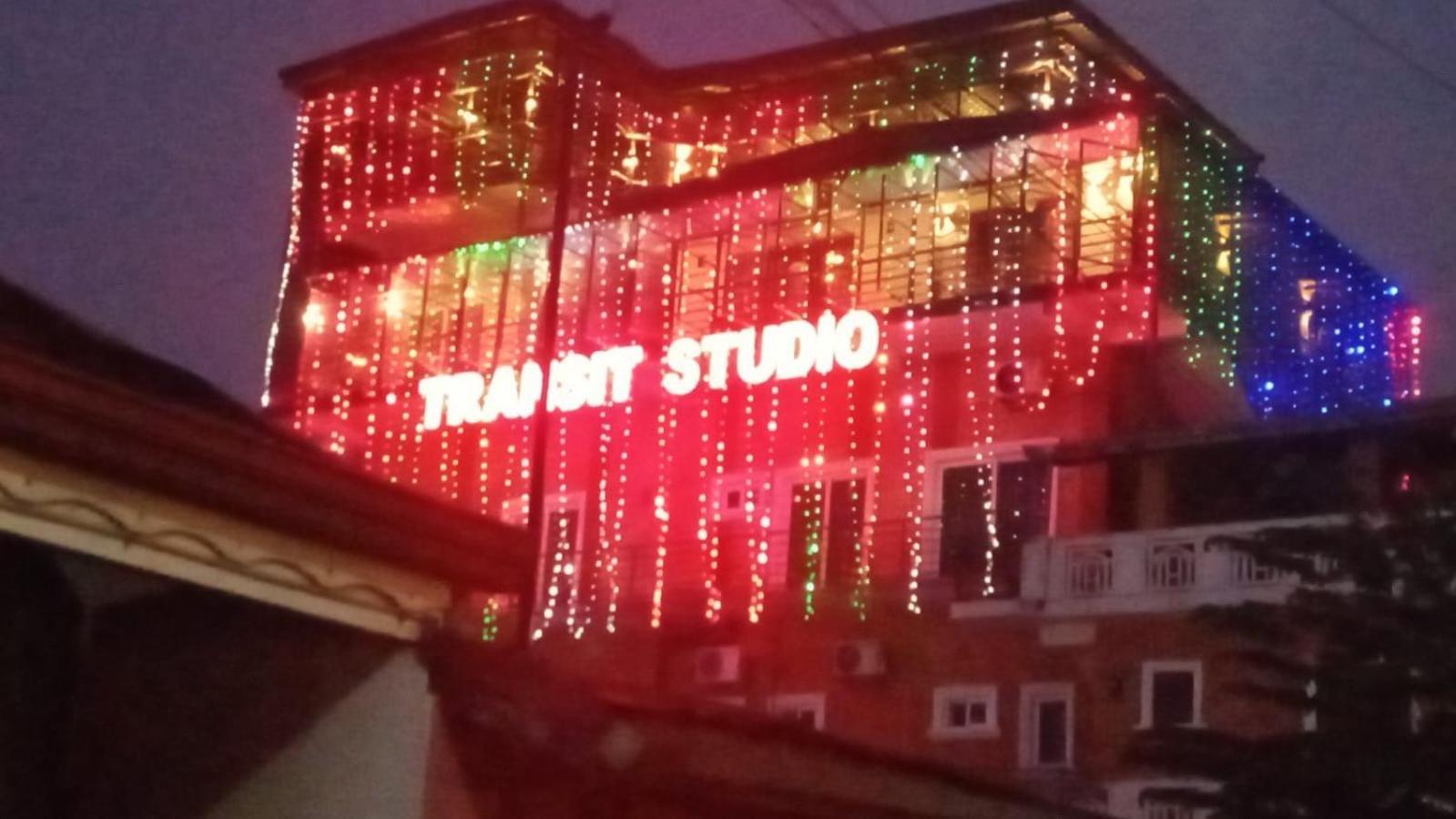 Transit Studio Katunayake Exterior photo
