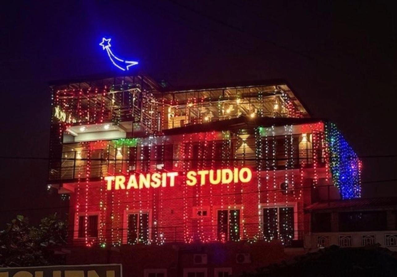 Transit Studio Katunayake Exterior photo