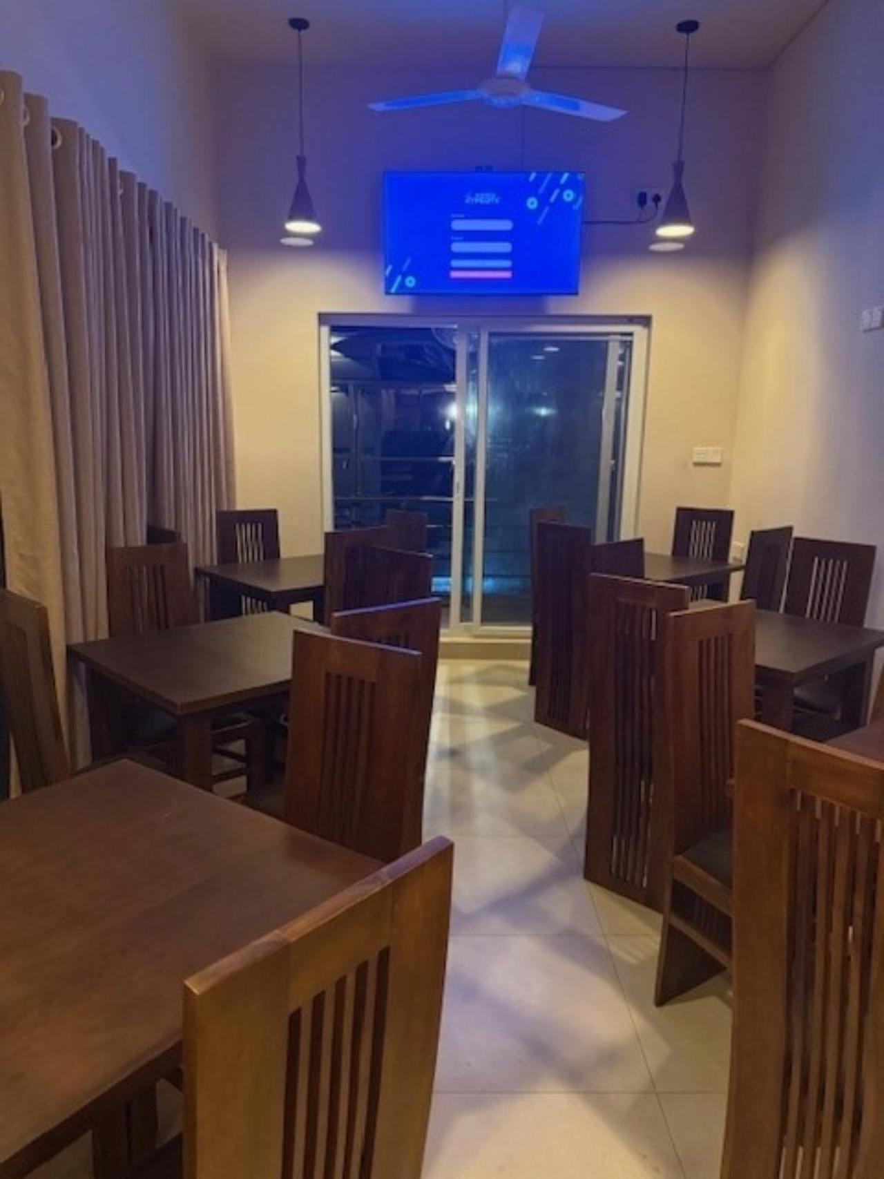Transit Studio Katunayake Exterior photo